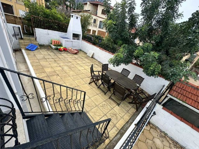 Villa zum Verkauf mit privatem Pool und Garten in Edremit, Kyrenia, in der Nähe der Ringstraße!