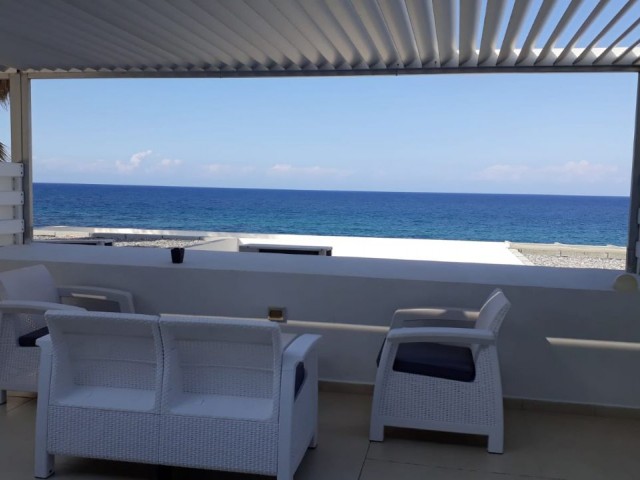 SEAFRONT FLATS FOR RENT IN TRNC GIRNE CENTER DAILY WEEKLY MONTHLY RENTAL