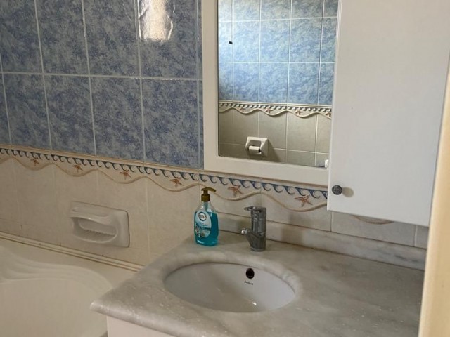 Alsancak Camelot bölgesi.havuzlu satılık 3+1 villa