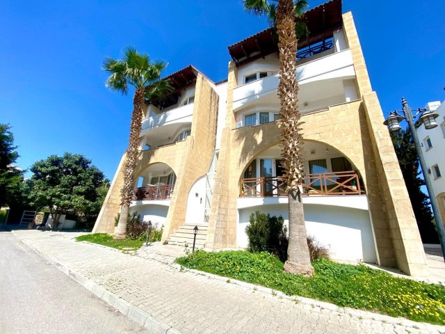 Girne merkezde satılık 3+1 daire