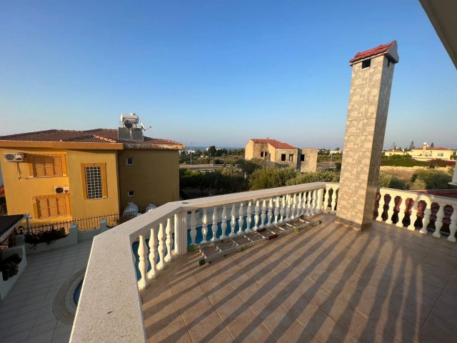 Kyrenia Edremit, 3+1 Mietvilla mit privatem Pool, perfektem Berg- und Meerblick