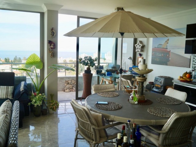 3+1 penthouse with magnificent mountain and sea views in the center of Kyrenia. for sale