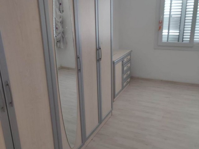 GEMİKONAĞINDA SATILIK DAİRE(PENTHOUSE)-FOR SALE FLAT(PENTHOUSE)