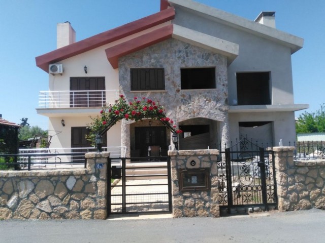 Semi Detached For Sale in Güzelyurt Merkez, Guzelyurt