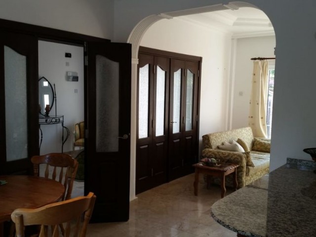 Iskele, Famagusta Satilik 5+1 Villa