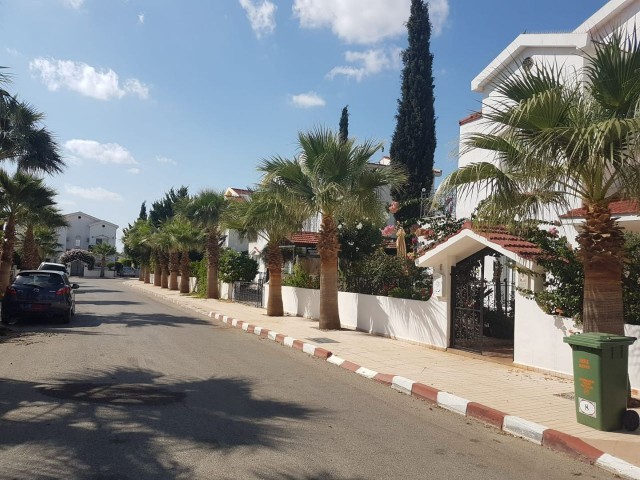 Iskele, Famagusta Satilik 5+1 Villa