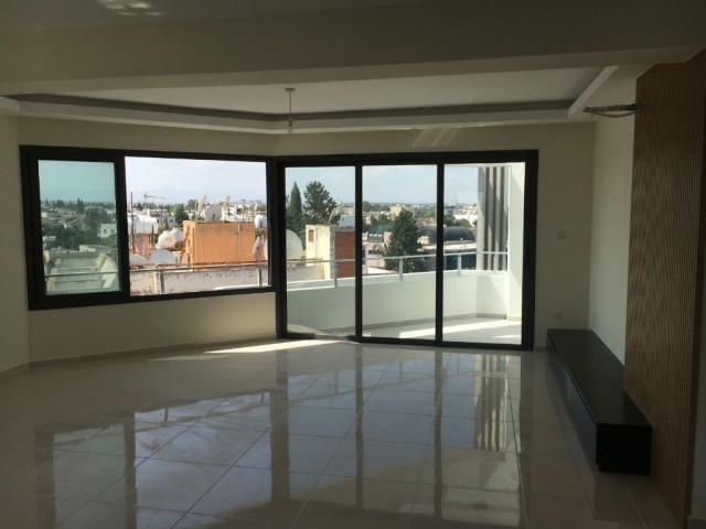 LUX 3+1 DUPLEX PENTHOUSE- LEFKOSA 