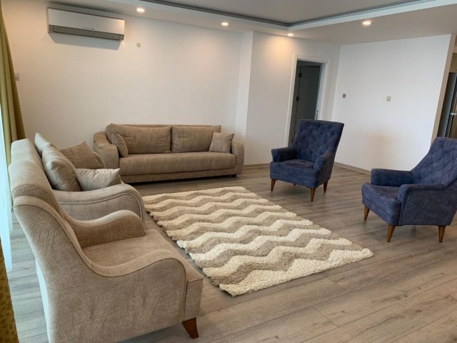 Flat To Rent in Girne Merkez, Kyrenia