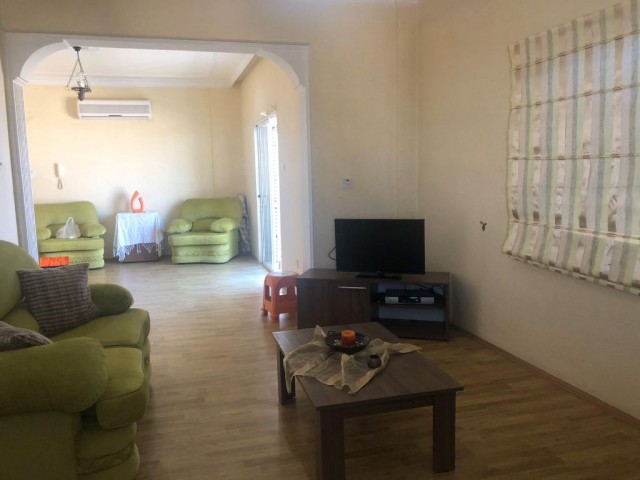 3+2 Apartment for sale , 145m2 old but gold 