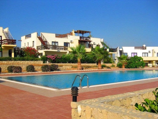 THREE BEDROOM GARDEN APARTMENT - COMMUNAL POOL