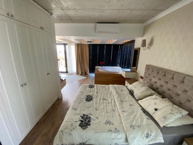 Flat To Rent in Girne Merkez, Kyrenia