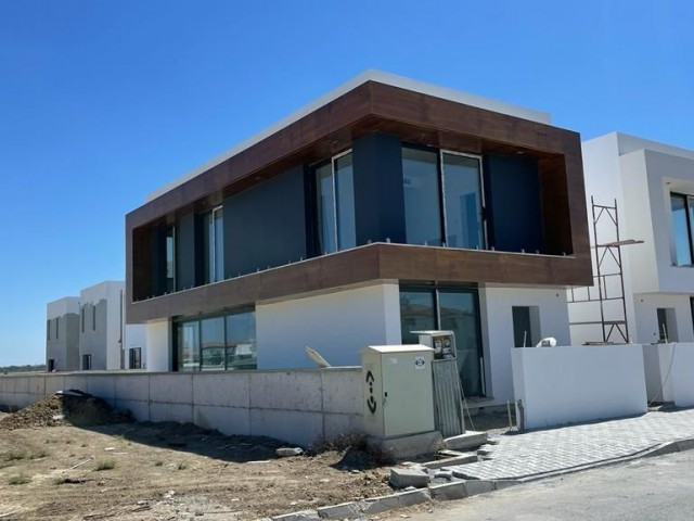 LUXURIOUS THREE BEDROOM DETACHED VILLA - TURKISH TITLE DEEDS