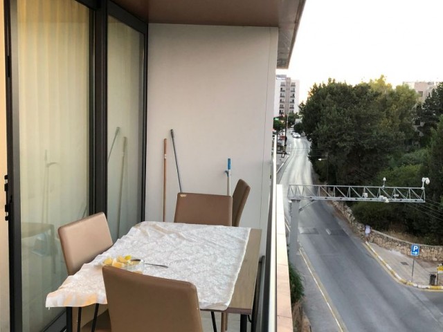 2+1 Möblierte Wohnung Zur Miete Im Zentrum Von Kyrenia ** 