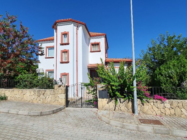 4+1 Villa for Rent in Çatalköy