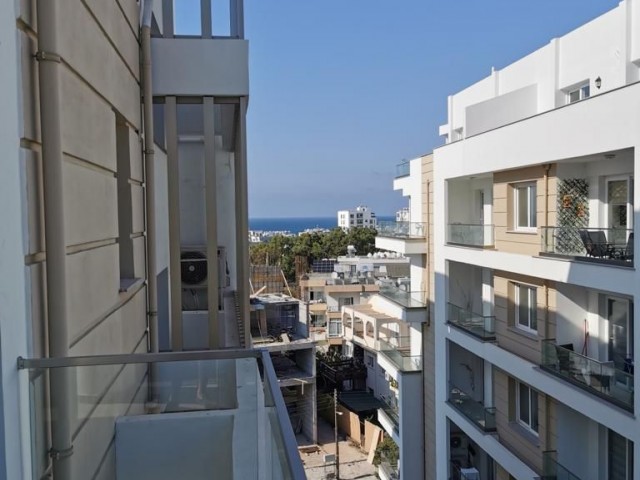 Girne Merkezde Satılık 1+1 Eşyalı Daire