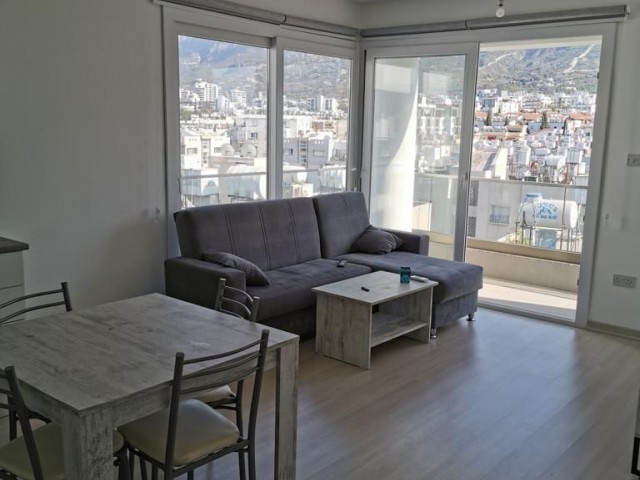 1+1 möblierte Wohnung zum Verkauf im Zentrum von Kyrenia