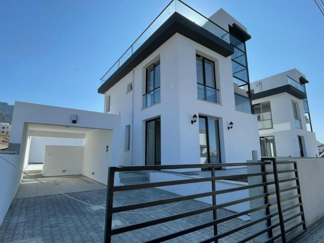 LUXURY FOUR BEDROOM VILLAS WITH POOL