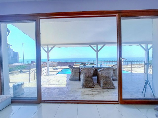 STUNNING 3 BEDROOM VILLA- ZERO TO THE SEA