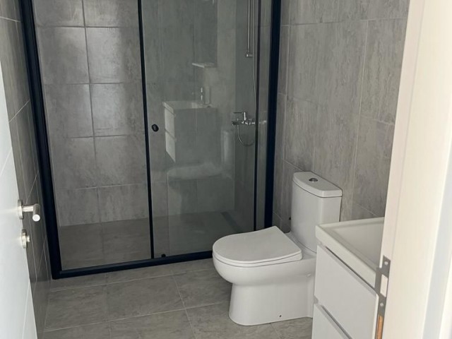 DENİZE YAKIN BİR YATAK ODALI DAİRE