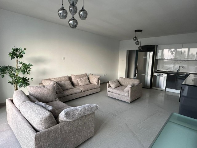 FURNISHED 2 BEDROOM GARDEN APARTMENT SOLE AGENT