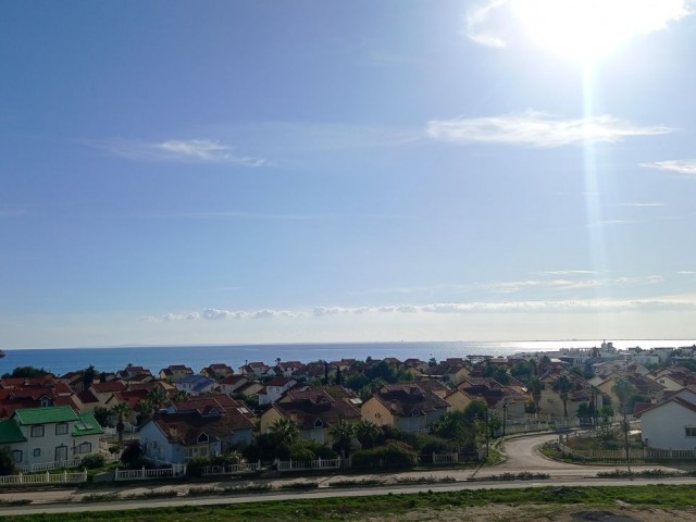 DESIGNER-PAKET MÖBLIERTE WOHNUNG MIT ZWEI SCHLAFZIMMERN UND MEERBLICK IN CAESAR BLUE