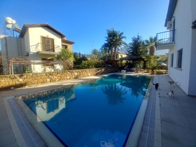 3 + 2 VILLA MIT POOL