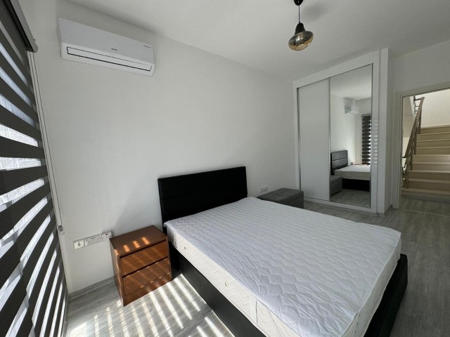 Alsancak,  kiralik 3+1 eşyalı villa, özel bahçe, ortak havuz