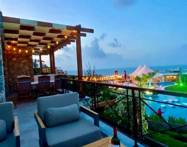 Penthouse mit zwei Schlafzimmern und Dachterrasse in Maldives Homes
