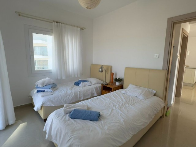 Möblierte Wohnung mit zwei Schlafzimmern im Aphrodite Beachfront Resort