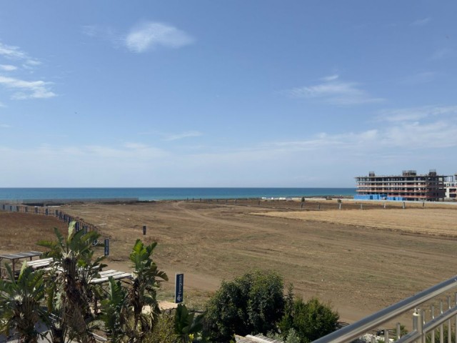 Möblierte Wohnung mit zwei Schlafzimmern im Aphrodite Beachfront Resort