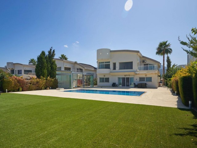 MAGNIFICIENT SEA VIEW !!! FOUR BEDROOM  LUXURY VILLA WITH PRIVATE POOL