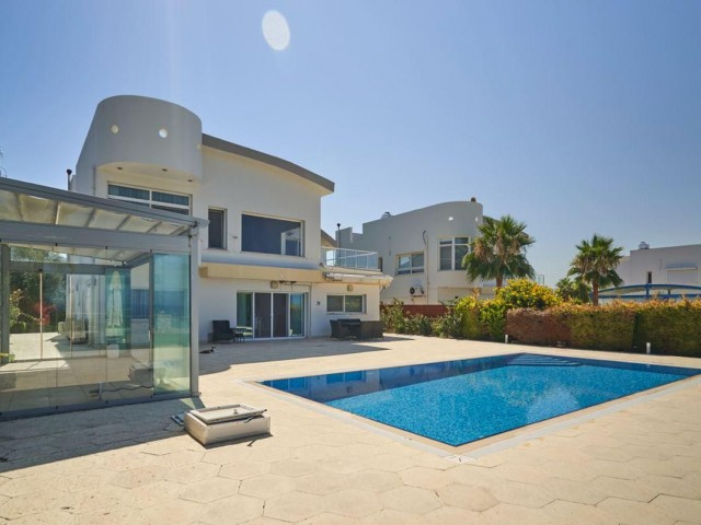 MAGNIFICIENT SEA VIEW !!! FOUR BEDROOM  LUXURY VILLA WITH PRIVATE POOL