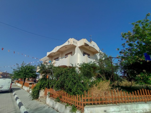 RENOVATION PROJECT, BUILDING FOR SALE, FOUR SHOPS, PENTHOUSE, ROOFTOP TERRACE, MEHMETCIK, NORTH CYPRUS (TURKISH TITLE)