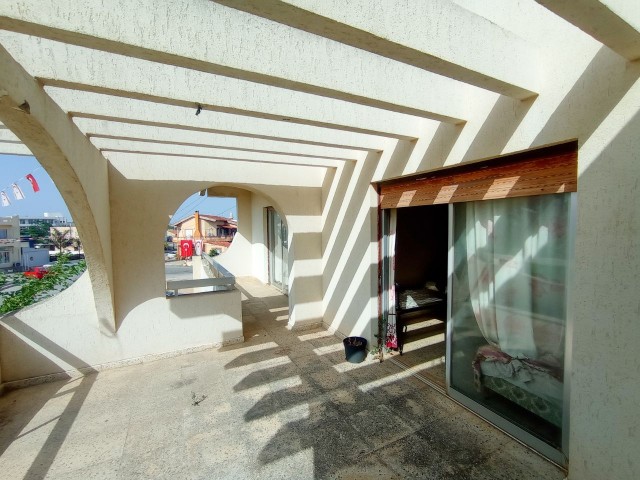 RENOVATION PROJECT, BUILDING FOR SALE, FOUR SHOPS, PENTHOUSE, ROOFTOP TERRACE, MEHMETCIK, NORTH CYPRUS (TURKISH TITLE)