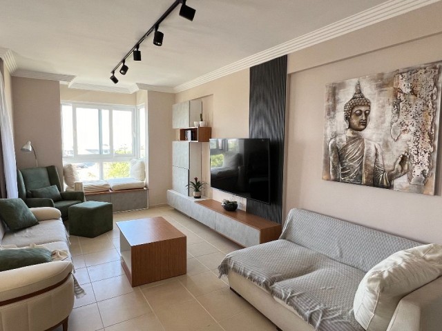 PENTHOUSE MIT 3 SCHLAFZIMMERN ZUM VERKAUF IN ALSANCAK