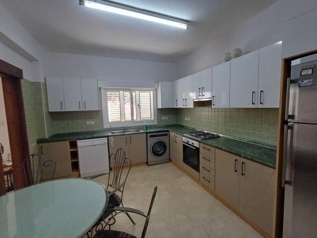 3+1 Möblierte Villa zu vermieten in Doğanköy, Kyrenia