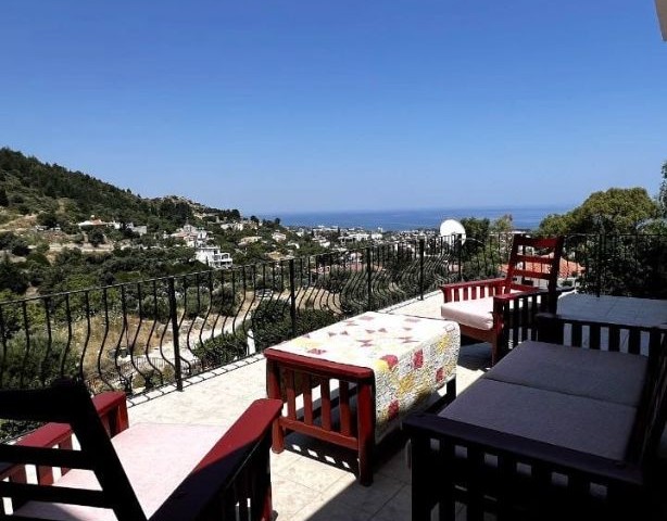 Kuzey Kıbrıs'ın Alsancak Dağlarında Cennet Villası
