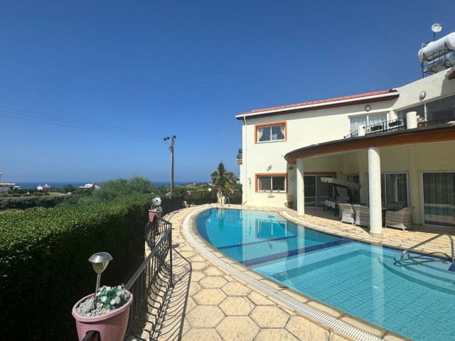 4+2 Villa For Rent in Kyrenia Alsancak / Fully Furnished 4+2 Villa For Rent in Alsancak