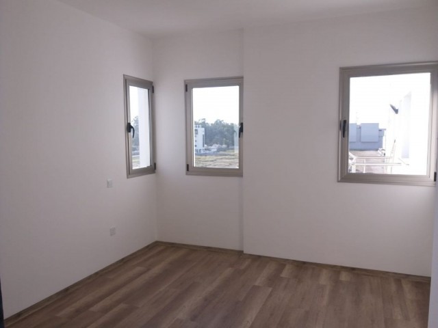 Penthouse For Sale in Küçük Kaymaklı, Nicosia