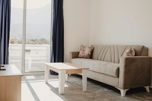 Flat To Rent in Alsancak, Kyrenia