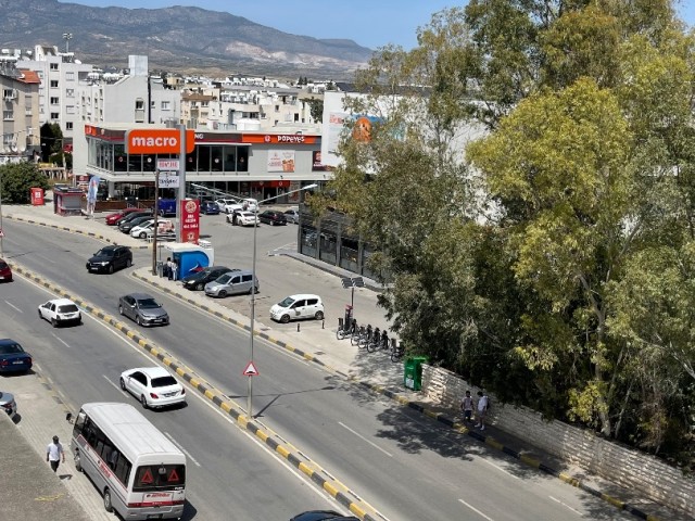 Tägliche Mietwohnungen in Nikosia (super Lage)