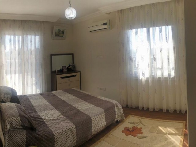 Tüm eşyaları ile birlikte, geniş teraslı penthouse