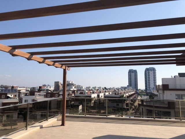 1+1 penthouse for sale in Pier / Long Beach. ** 