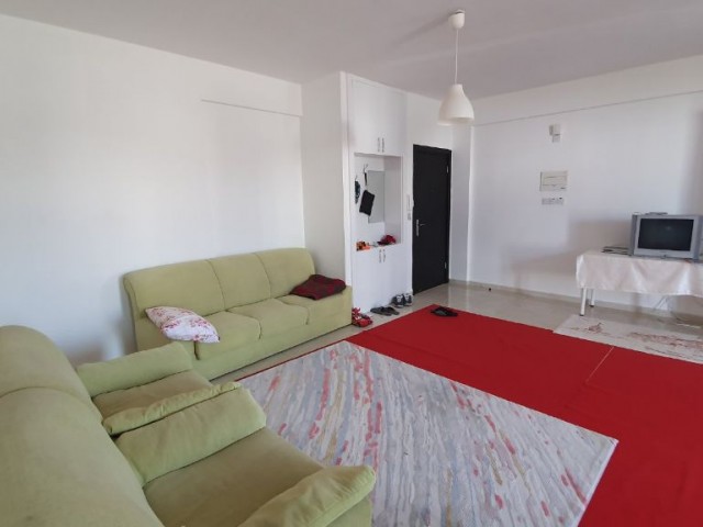 A spacious 2-bedroom apartment with a Turkish cob in the Karakol district. ** 