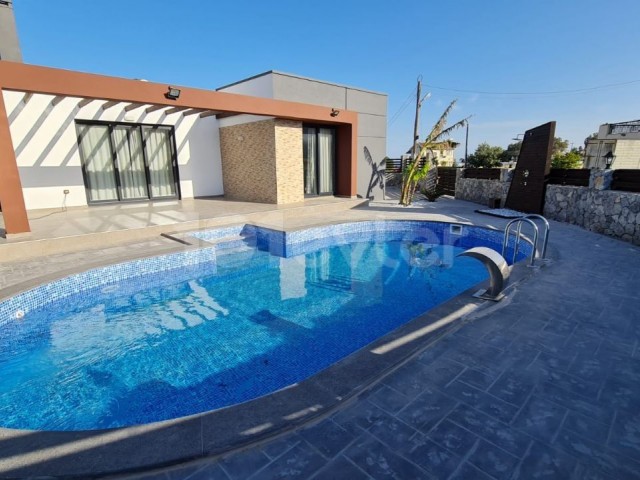 Bungalows with a large garden, pool infrastructure on the Bosphorus ** 