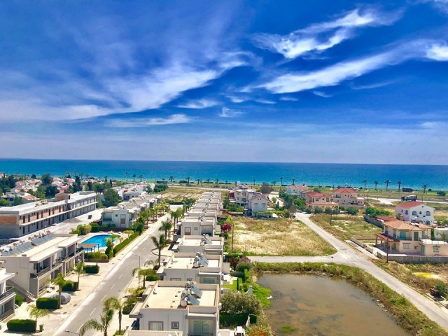 7. Auf dem Boden, mit Blick auf das Meer, das nicht schließen wird. ** 