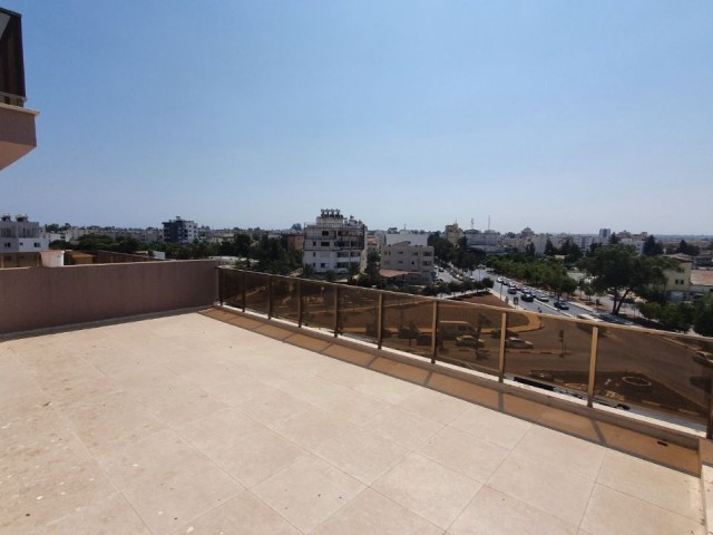 New flat with large terrace right in the center. ** 