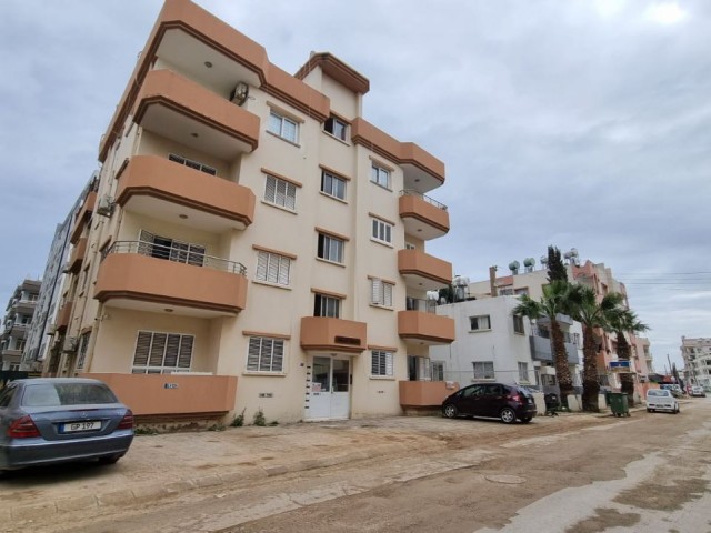 Spacious apartment on the 1st floor, behind the main street. 