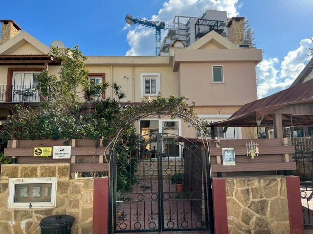 Villa with garden in LONG BEACH