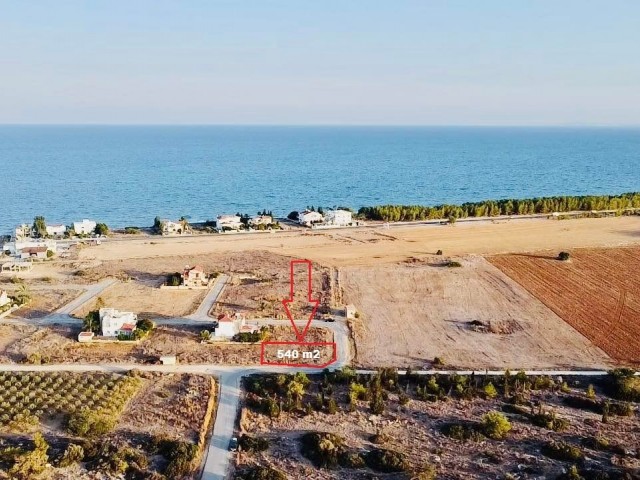 Land with sea view in a PERFECT location. 